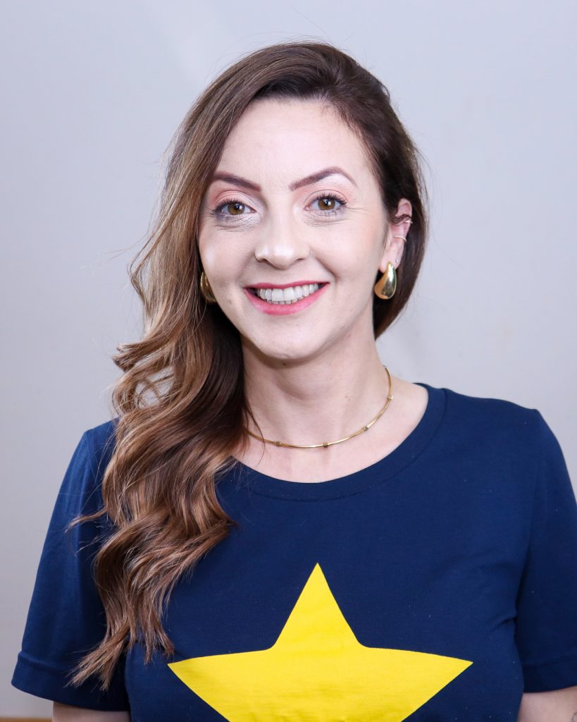 Prof. Joice Piovezani